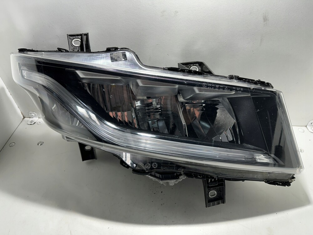 S-way Far RH LED